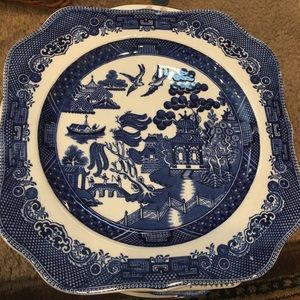BLUE WILLOW PLATE